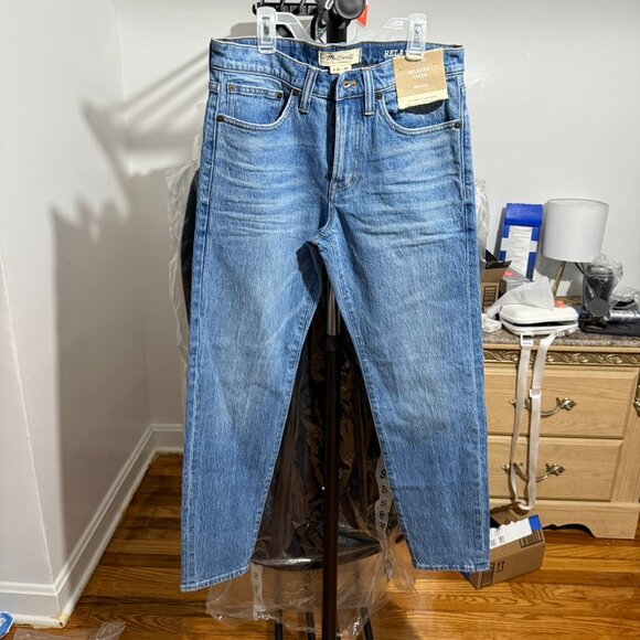 Madewell Relaxed Taper Jeans in Mainshore Wash